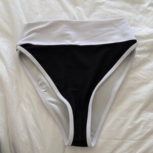 Beach Riot Ribbed swim buttoms size S